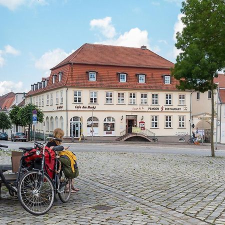 Pension Markt Neustrelitz Exteriör bild